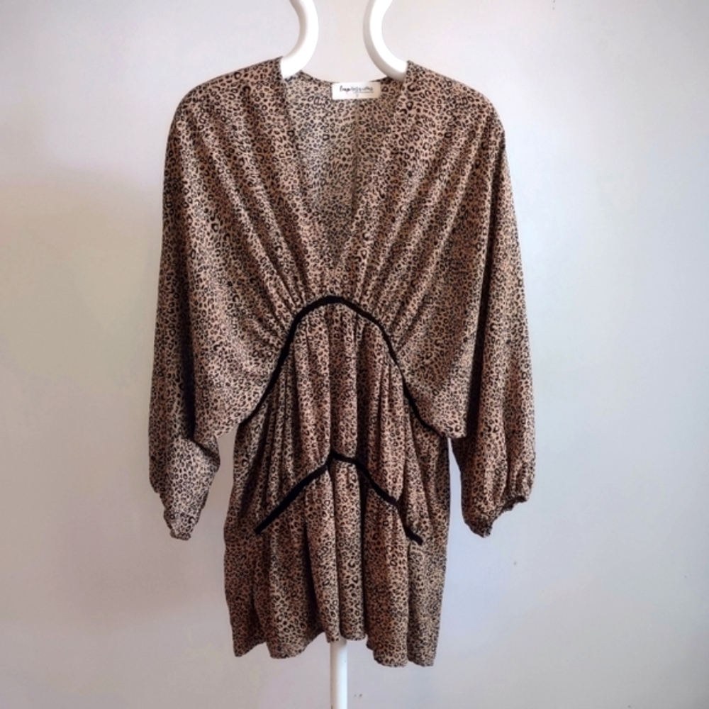 Impressions Leopard Print Batwing Sleeve Mini Dress size Small